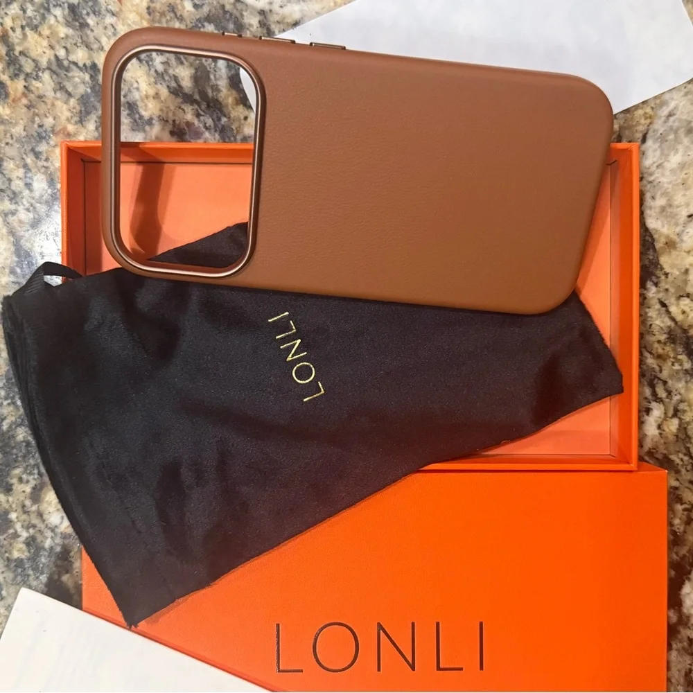 iPhone 17 pro max leather case